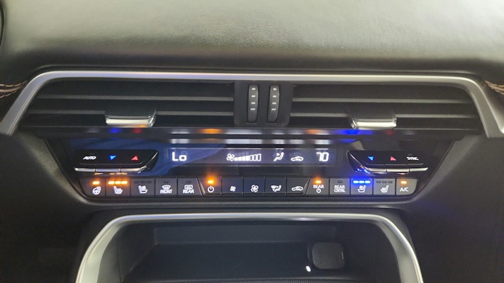 2025 Mazda CX-70 Plug-in Hybrid Premium Plus photo 12